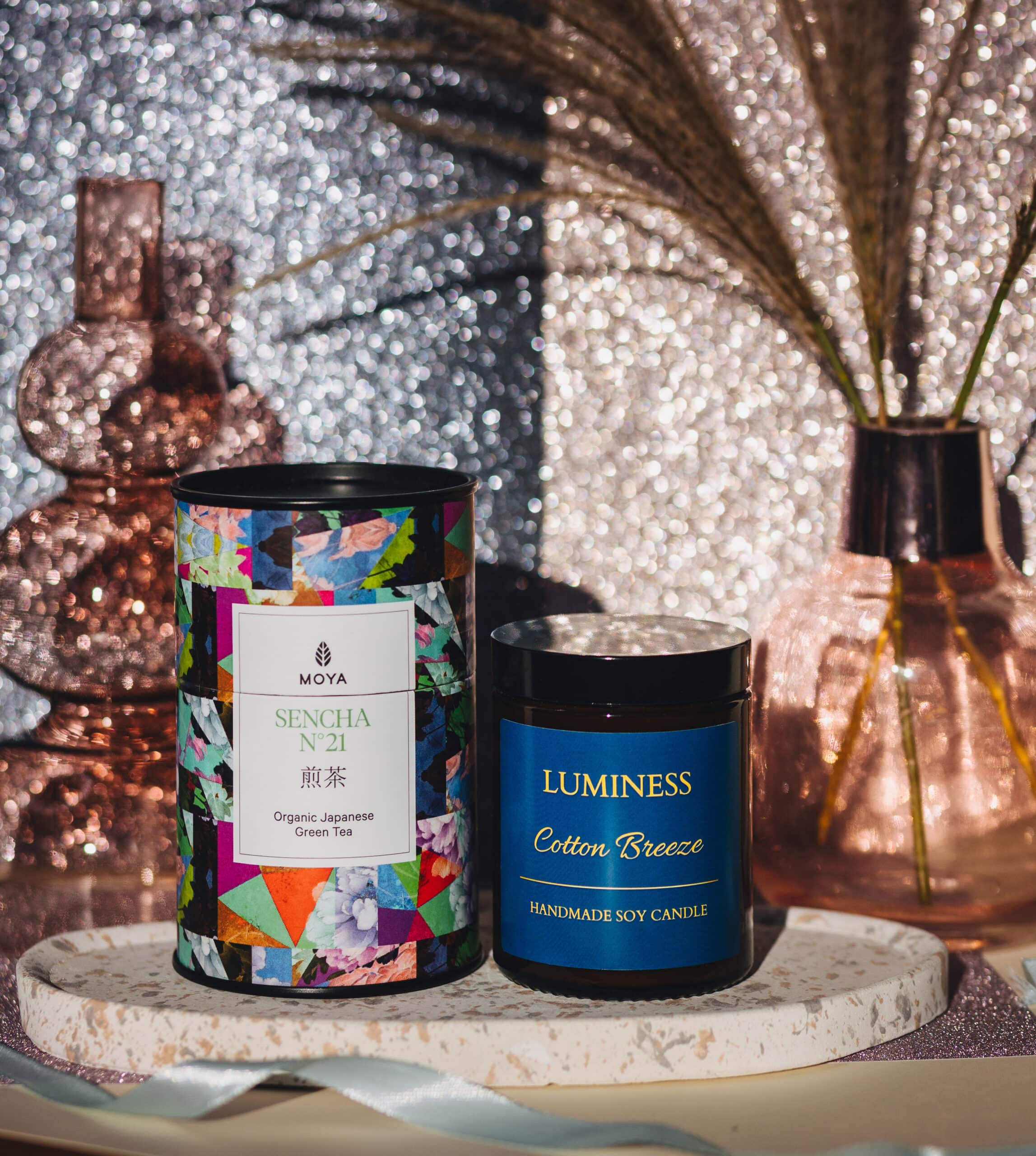 Zestaw prezentowy – świeca sojowa LUMINESS i organiczna japońska zielona herbata sencha - obrazek 2