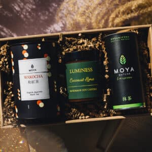 Zestaw prezentowy – świeca sojowa LUMINESS oraz organiczne japońskie herbaty matcha i wakocha